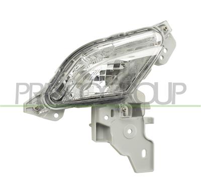FANALE DESTRO-BIANCO PARAURTI ANTERIORE-SENZA PORTALAMPADA — ricambio carrozzeria MAZDA CX3 — Cod. MZ6024313 — Apa Ricambi
